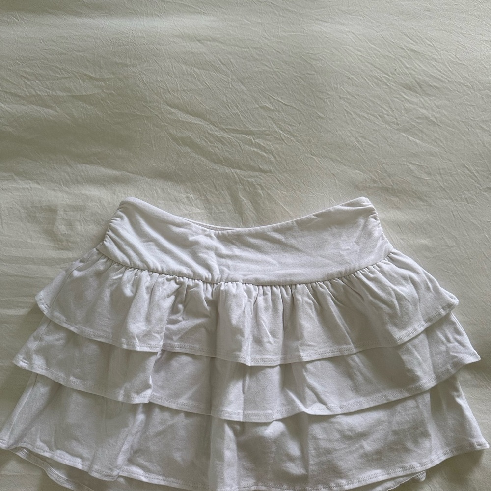 Hollister White Tiered Mini Skirt